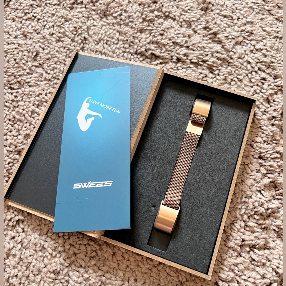 Gold Mesh Fitbit Band